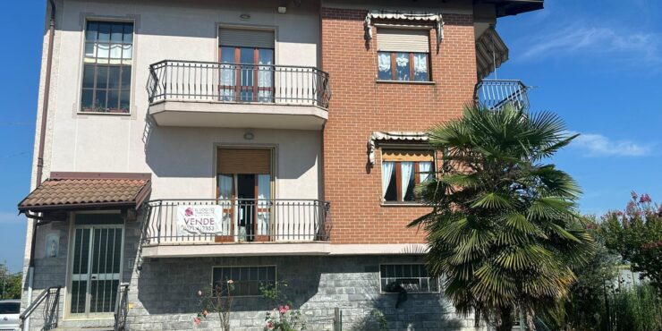 Bifamiliare a Roata Rossi